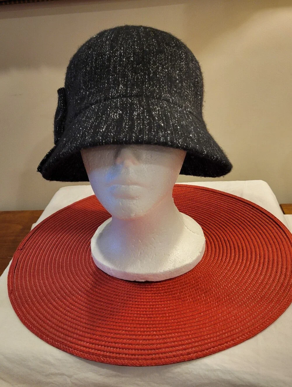 👒EUC~ AUGUST HAT COMPANY Elegant Black Sparkle Cloche Hat with Side Bow